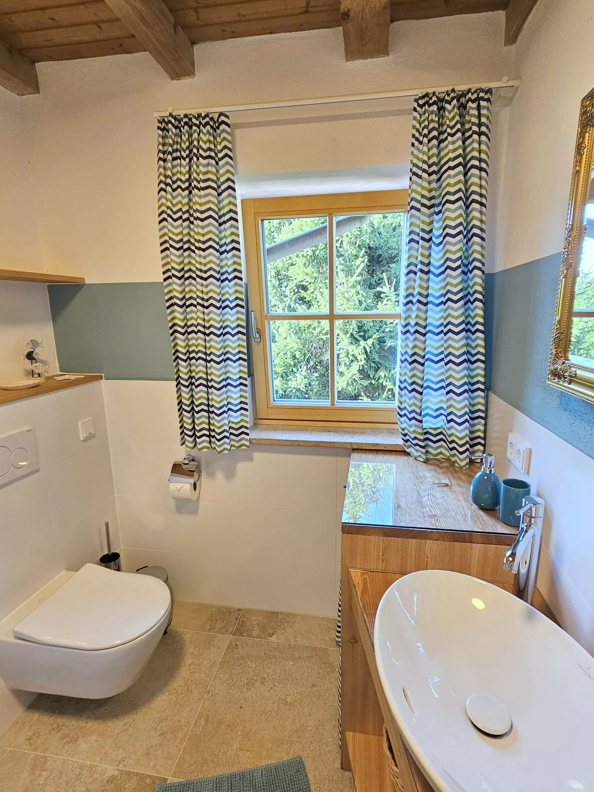 Ferienwohnung Gärtnergassl am Chiemsee Bett