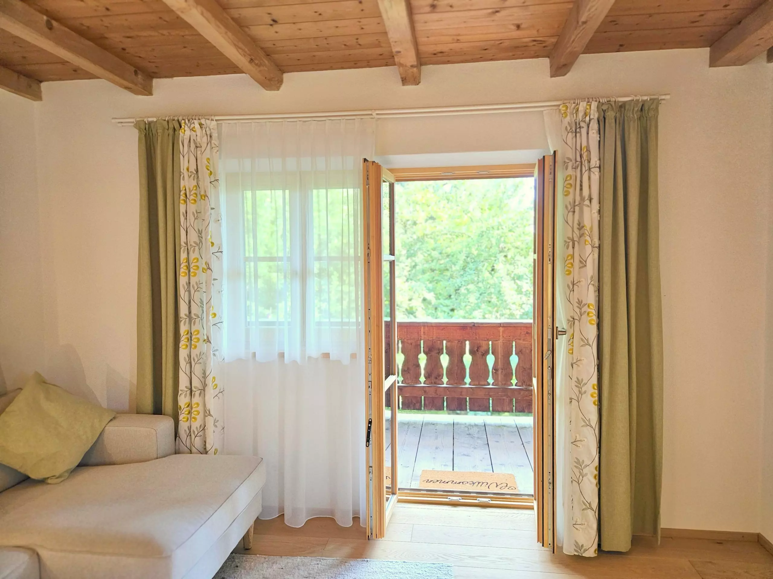 Ferienwohnung Gärtnergassl am Chiemsee Aussensitzplatz